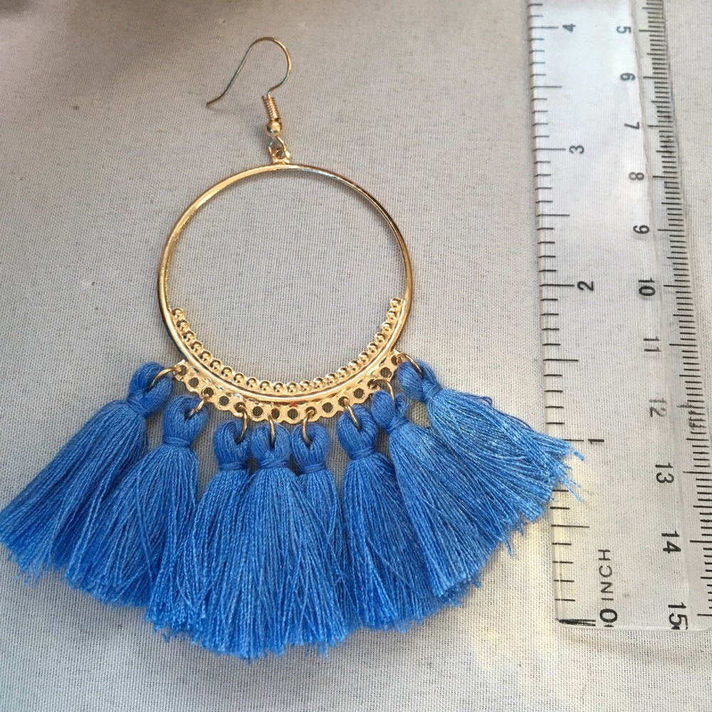 🌼 5 for $25🌼
. 🎉HP🎉Hoop Tassel Earring - Picture 5 of 7